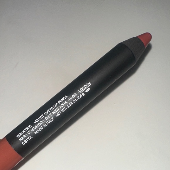 NARS Walkyrie Velvet Matte Lip Pencil - Picture 5 of 7